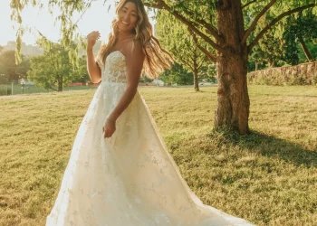 Top Whimsical Wedding Dress Looks – Pretty Comfortable Love – Wedding Blog