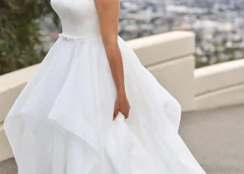 Iconic Latest Styles from the Latest Stella York Collection – Pretty Completely happy Love – Wedding Blog