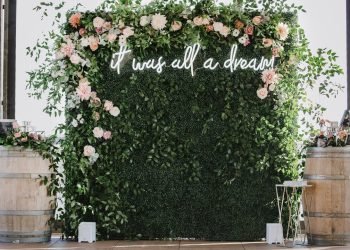 EASY DIY BACKDROP | BIRTHDAY/WEDDING/EVENT| QUICK HOW-TO TUTORIAL