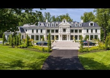 Tour ‘Chateau du Soleil', a $25M, 10-bedroom McLean mansion with a 200-inch TV | NBC4 Washington