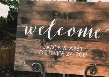 DIY Welcome Sign | Rustic Wedding Decor | Custom Wood Sign w/ Paint | Cricut Design Space
