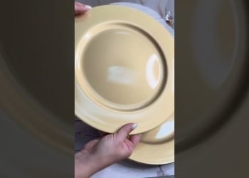 Gold Charger Plates Table Setting #foundonamazon #tablesetting ????#charger #weddingtable #specialeven