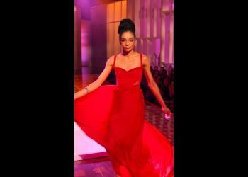 Bao’s 2-in-1 transformation dress? Mind. Blown. ???? #nextinfashion