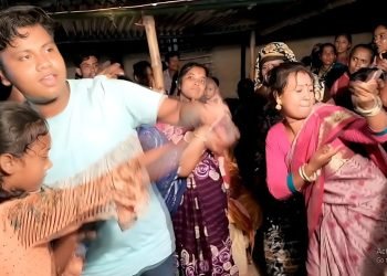 হিন্দু বিয়ে বাড়ির বৌদির সাথে দেওরের অসাধারণ ডান্স। Hindu wedding dj dance। গ্রামের বৌদির সুন্দর নাচ