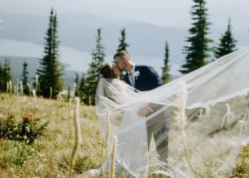 Real Essense of Australia Bride Amber + Justin – Pretty Comfortable Love – Wedding Blog