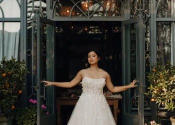 Discovering Your Dream Ethereal Wedding Dress – Pretty Completely happy Love – Wedding Blog