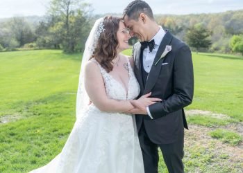 Real Martina Liana Bride Kristin + Alex – Pretty Pleased Love – Wedding Blog