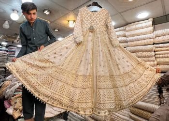 Pakistani Designer Dress | Wedding Dresses 2023 | Nika | Mehandi | US Bridal