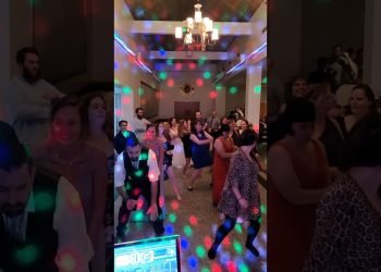 Wobble Baby! #wedding #dj #shorts