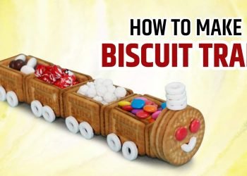 बिस्कीट ट्रेन ! Biscuit Train for Birthday celebration, bornhan, wedding Rukhwat decoration ideas !