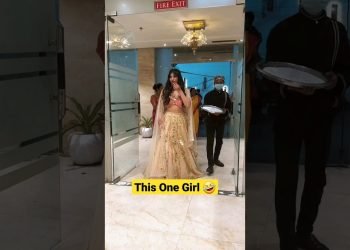This one girl in every shadi ???????? #priyankatyagi #comedy #youtubeshorts #wedding