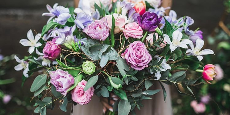 What Is the Average Cost of Wedding Flowers in 2024?