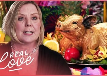 Fight! Control Freak Mum's Vs an Iced-Pig Wedding Cake | In-Law Wedding Wars | Real Love