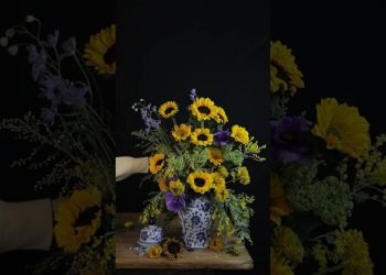 learn sunflower ???? flower arrangement #flowerarrangement #花艺教程 #floral #shorts