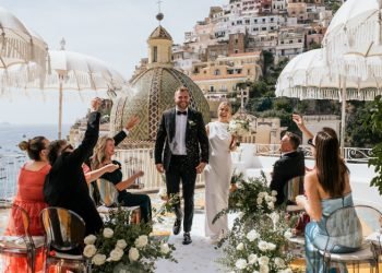 How to Hire a Photographer For Your Destination Wedding