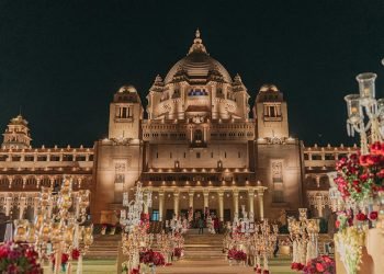 A palatial wedding that witnessed a fusion of tradition, unforgettable moments, and countless fun against the backdrop of opulence
