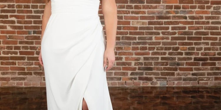 Plus Size Wedding Dresses that Don’t Compromise on Style – Pretty Glad Love – Wedding Blog