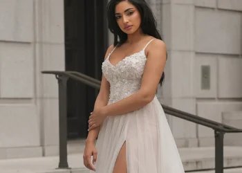 Adding Pearl Details to Your Wedding Dress – Pretty Joyful Love – Wedding Blog