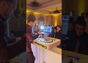 This guy was not expecting this next song! ???? #dj #weddingdj #pioneerdj #seratodj #clubdj