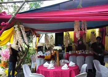 INSPIRING AND ELEGANT CATERING DESIGN |MAROON MOTIFS