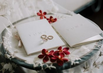 wedding bands flatlay