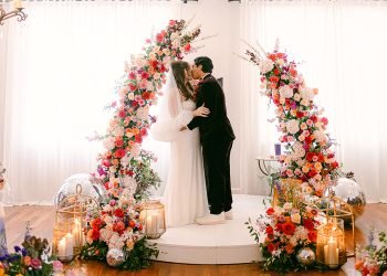 retro wedding florist hero image