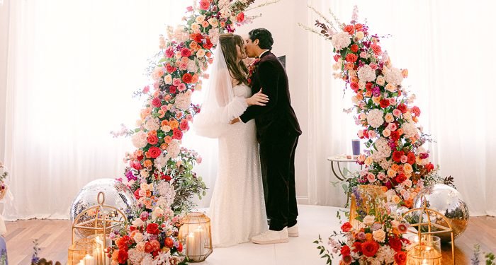 retro wedding florist hero image