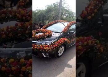 Wedding Automotive decorations fresh Flowers decorations fresh
