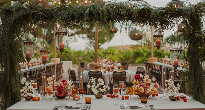 sweetheart table decor hero