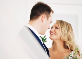 Clint + Hannah – Gorgeous Intimate Wedding During COVID-19