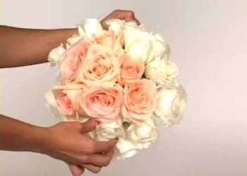 Make Wedding Bouquets and Flower Decorations: Pew Decorations