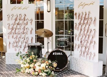 Unique Wedding Seating Chart and Escort Card Ideas