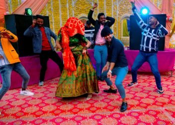 Popular Songs DJ Mashup 2023 | Bhabhi Ke Tadakte Bhadatke Thumke DJ Stage Pe | Wedding Season Video