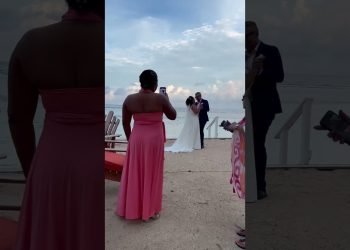 Couples first dance! For a small intimate wedding on the beach in #roatan at sunset #wedding #beach