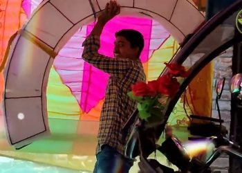 Latest Stage Design with Sopnopuron Flower Decoration @wowdecoration @Newflowerdecoration #SPFDO