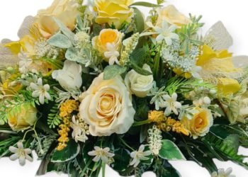 How one can make an Artificial Wedding Table Arrangement.