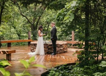 Small and Intimate Wedding in Oklahoma!