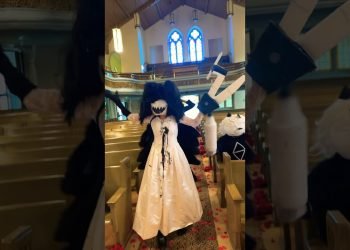 MISS CIRCLES WEDDING DRESS RUINED!