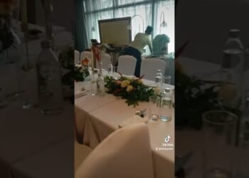 intimate wedding to beautiful arrange @ hilton hotel by Ashley faye blooms