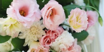 Suggestions for Using Lisianthus in Wedding Bouquets
