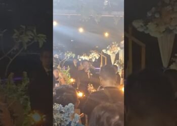 Intimate wedding party #wonderfultonight #likesharesubscribe #likeforlikes #followme #rooftopdining