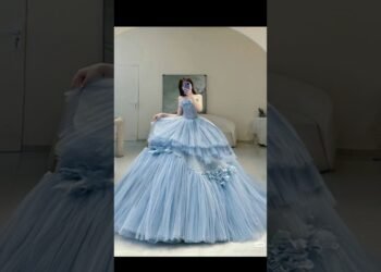 Ballgown for women |wedding gowns #video #shortvideo #fashion #youtubeshorts #dress #gown #shorts
