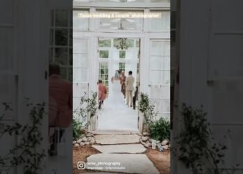 Beautiful intimate wedding on the Oaks Ateliers in Conroe