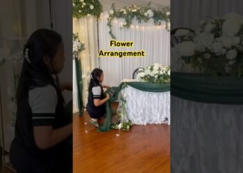HOW TO ARRANGE THE WEDDING SWEETHEART TABLE 😍 #ytshort #shorts #wedding #howto #diy