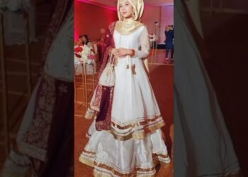 Try these easy and classy winter dress dress #dress #viralvideo #reels #wedding #ytshorts #yt