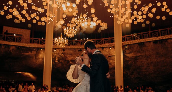 The Ultimate Guide to Putting Together Your Wedding Playlist