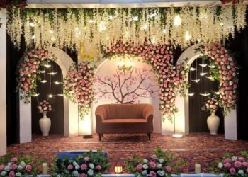 Easy wedding stage decoration ideas|Indian Wedding reception stage design,wedding stage ideas 2025