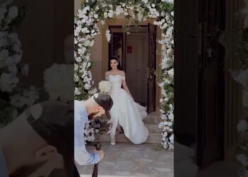The Most Beautiful Wedding Dress We’ve Seen! 🎥: @aminasulimanova_couture #weddingshorts #wedding