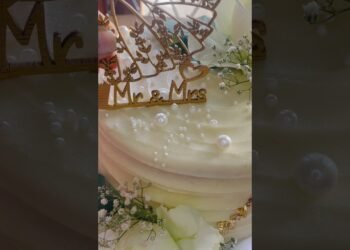 Easy and stunning wedding cake decorations 💍