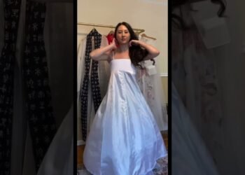 Trying on a standard Korean wedding dress (한복) #wedding #weddingdress #hanbok ￼#korean